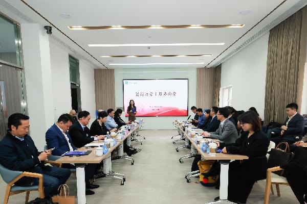 阿斯利康中國總經(jīng)理林驍帶隊參訪上藥云健康“益藥·綜合旗艦體”，共筑醫(yī)藥創(chuàng)新服務新生態(tài)